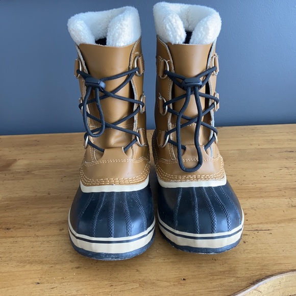 Woman’s Sorel boots - Picture 2 of 5